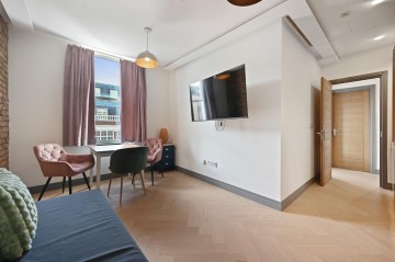 image of 11, Kilburn High Road