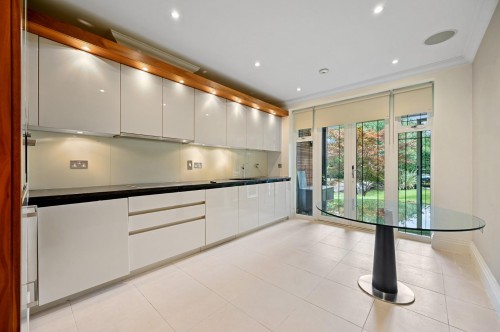 Arrange a viewing for Beaumont Close, London