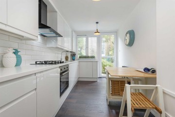 image of 32, Finchley Road